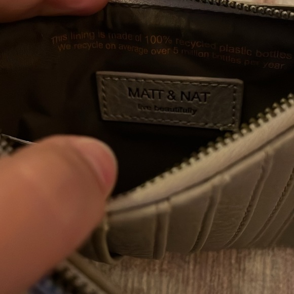Matt nat wallet perfect condition. Grey. Gorgeous and lots of compartments! - Picture 4 of 5
